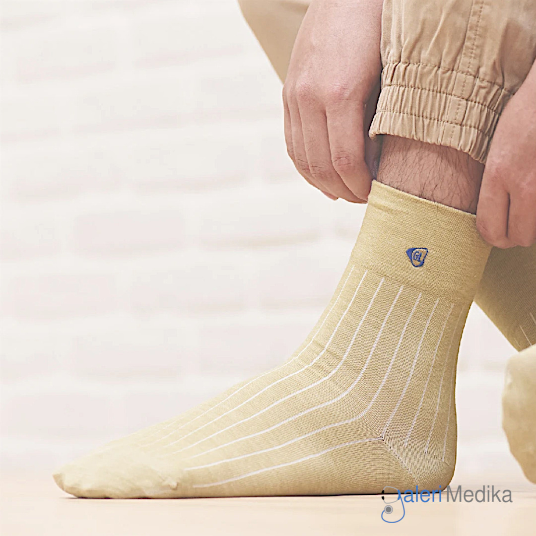 Kaos Kaki Diabetes Pria CuCare Crew Socks Anti Bakteria