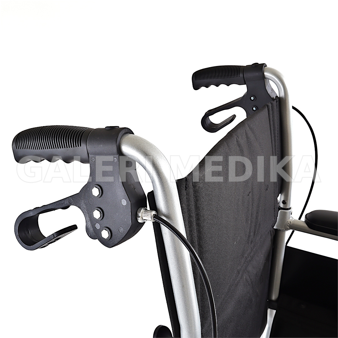 Kursi Roda Travel GEA AL-BL03E Kursi Roda Travel GEA AL-BL03E