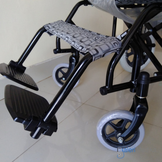 Kursi Roda GEA FS 868 Wheelchair Economy Galeri Medika