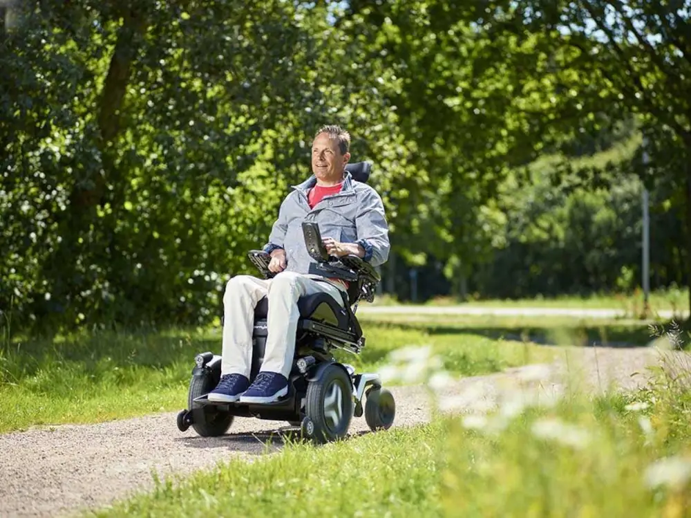 kursi roda elekttrik