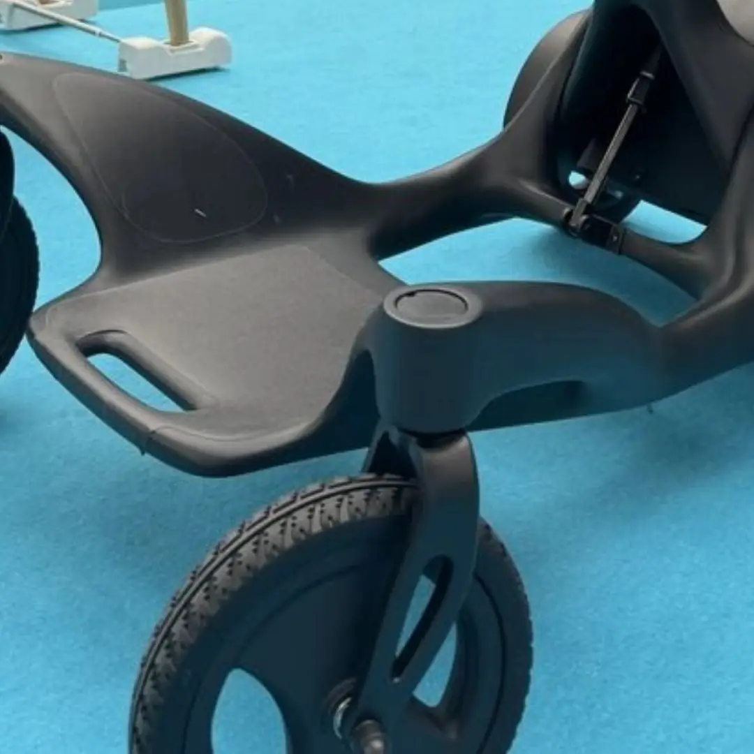 Pernah Dengar Rangka Kursi Roda dari Aluminium, Besi, dan Baja? Yuk Kenalan Sama Material & Jenis Lapisan Pelindungnya!