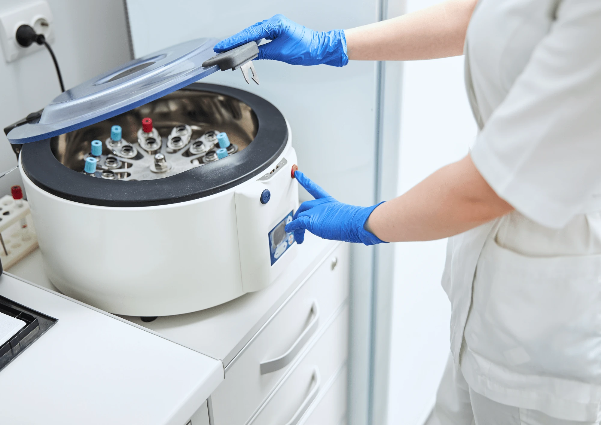 Apa Itu Centrifuge? Bagaimana Cara Kerjanya?
